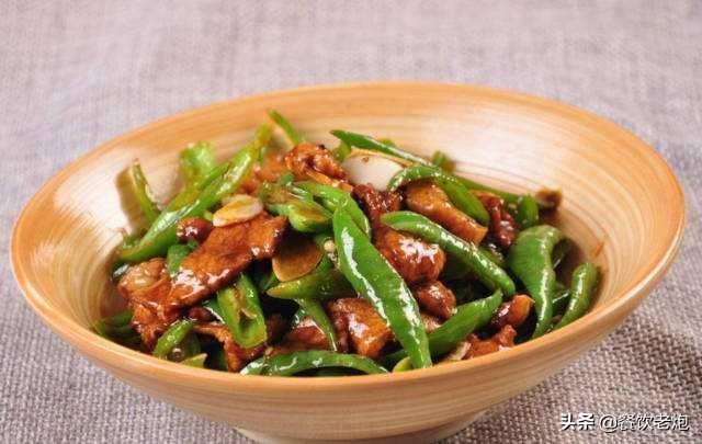 在一家餐馆如何快速吸引顾客,餐厅没客人怎么吸引客流