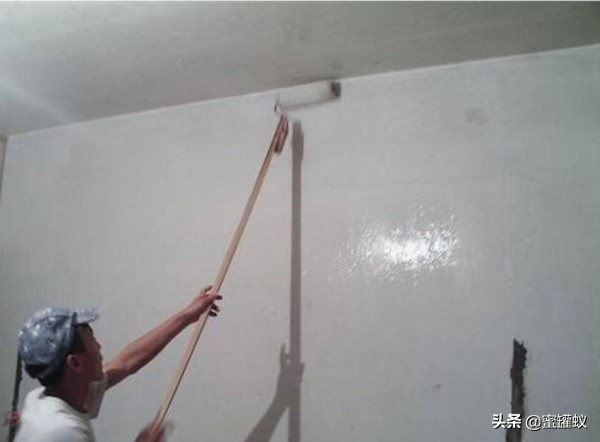 刷漆要刷底漆吗底漆和面漆的区别,墙面刷漆需不需要刷底漆