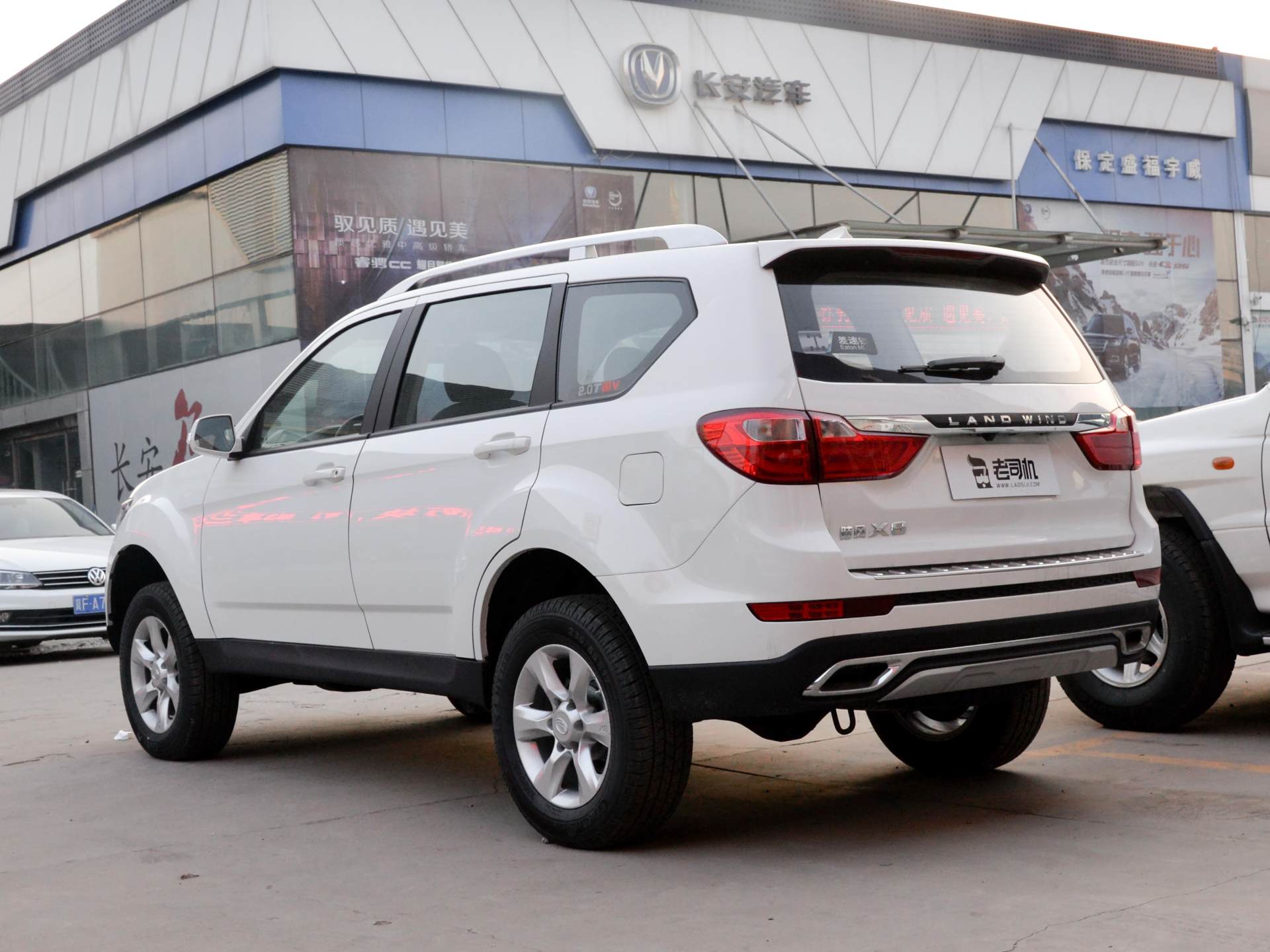 陆风X82.5T四驱柴油版油耗,陆风x82.0t汽油四驱家用代步