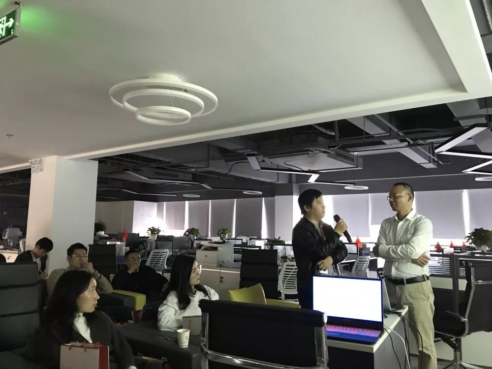 济邦邦商学院第十三期公开课在兔狗创新大厦成功举办