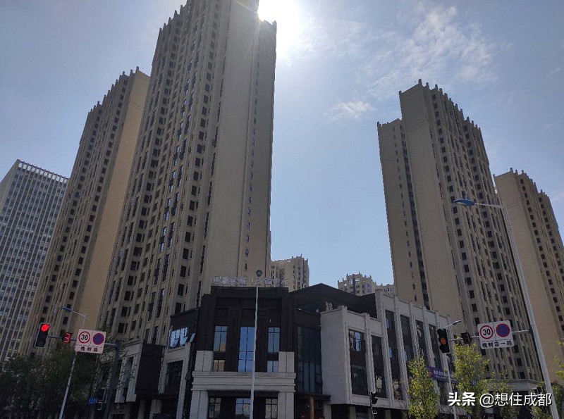 地铁大三房现房,三条地铁环绕的现房