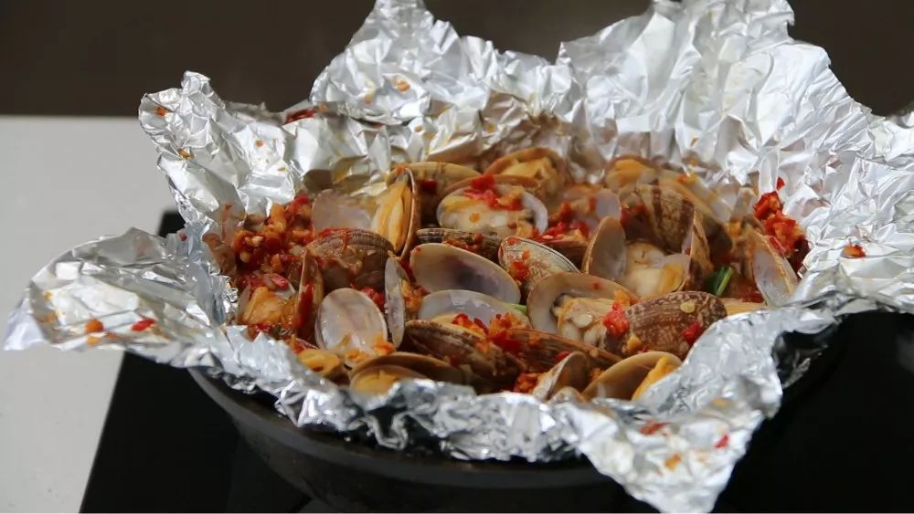 蒜蓉花甲粉丝锡纸做法,锡纸花甲粉蒜蓉酱的制作