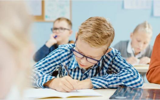 青少年近视低龄化,近视低龄化现象需要重视