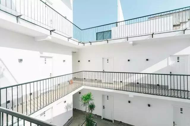 藏在海边的摩洛哥花园!夫妻俩不懂设计,却造出厦门最美网红民宿