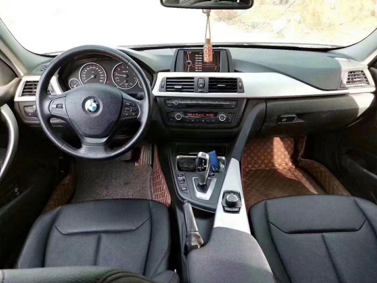 想要买个二手的车,18款宝马320li曜夜版二手多少钱