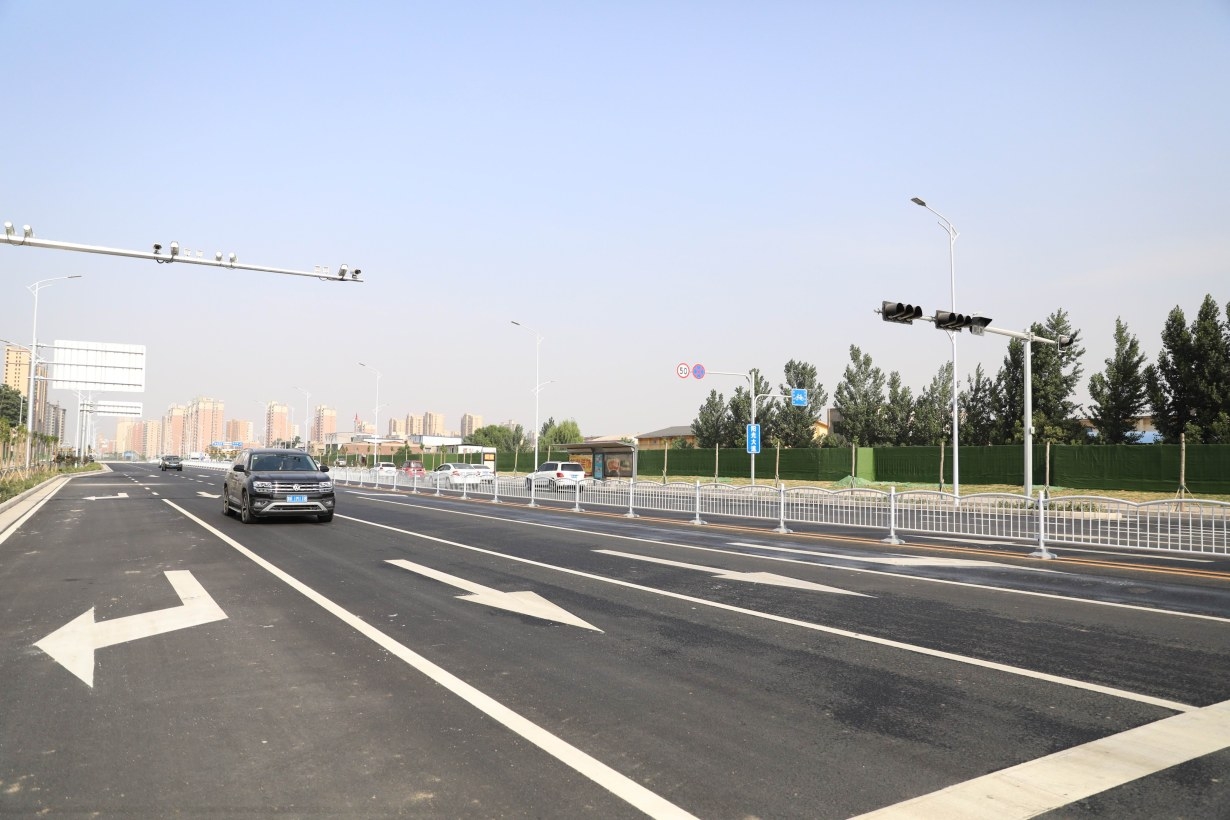 疏通易积水点提升道路排水能力,全力打通断头路让市民出行更便捷