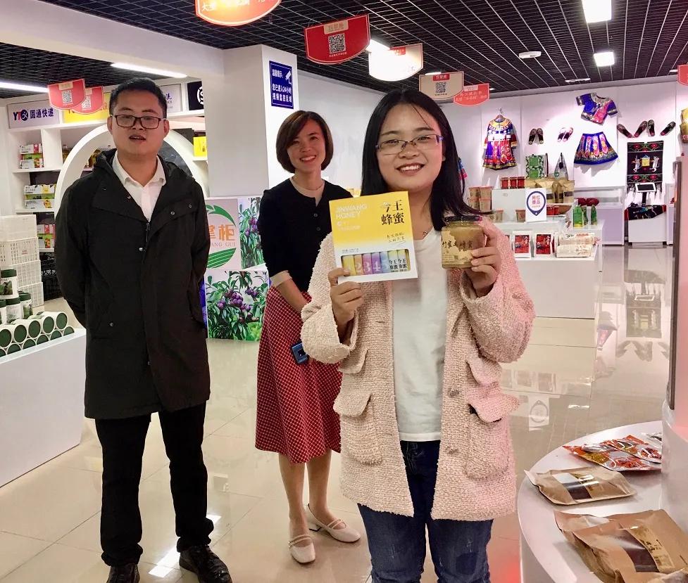 为新社区打一个幸福的“中国结”——共青团在易地扶贫搬迁安置社区治理中彰显作为