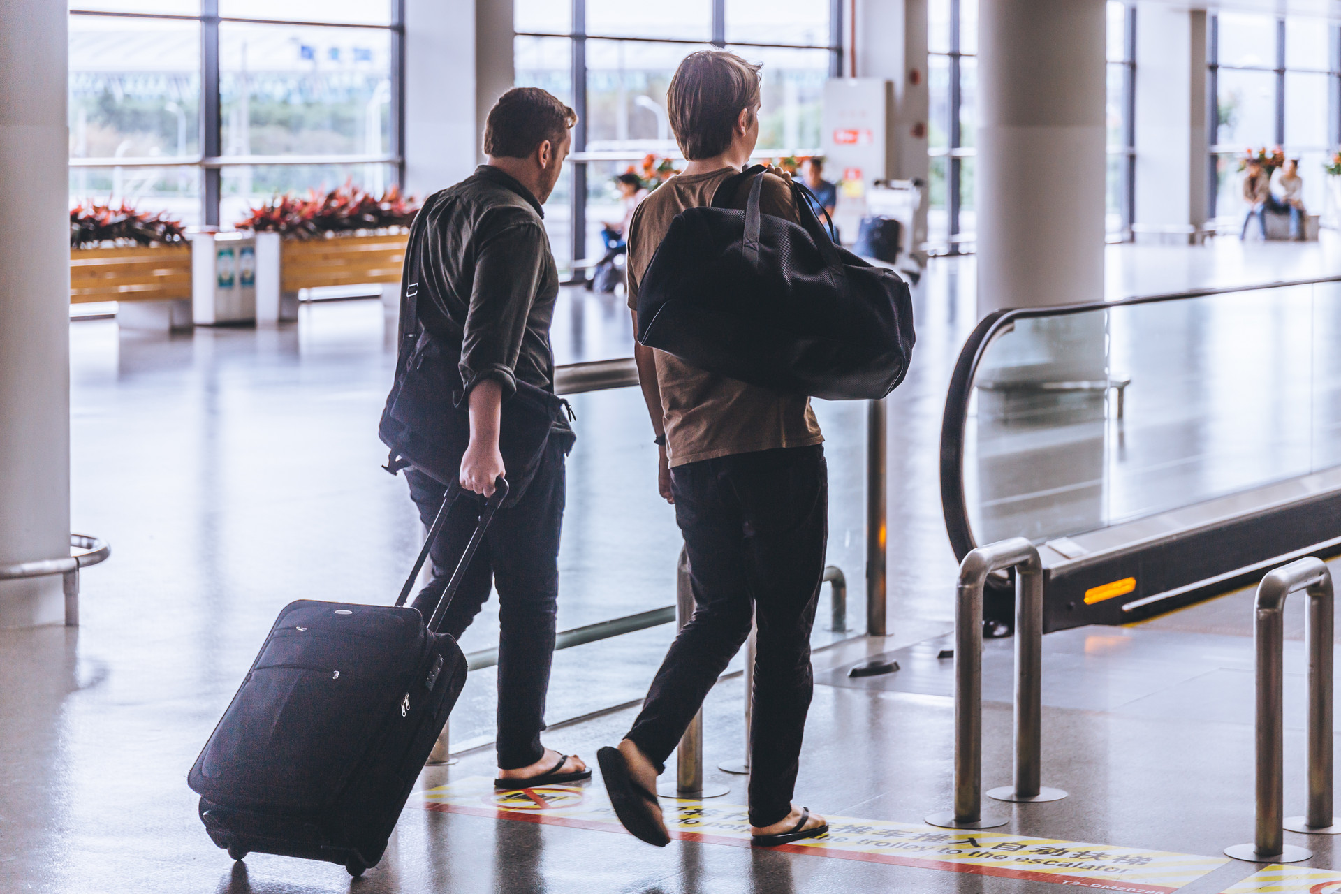 怎么准备去旅游的行李箱,旅游适合背包还是拉行李箱