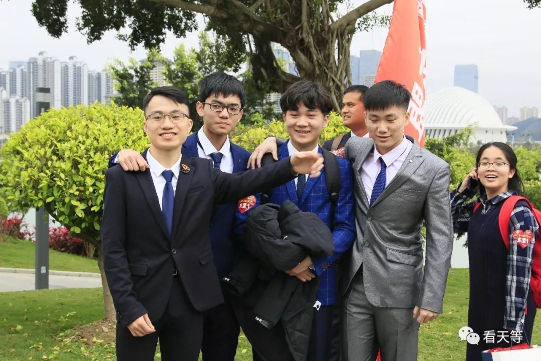 南宁二中成人礼，崇左一家长写给孩子的一封信，值得一看！