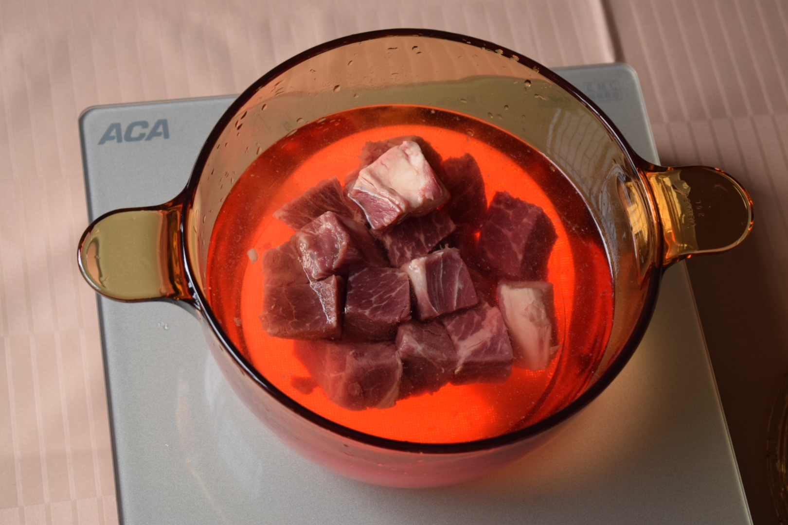 要炖出营养美味的牛肉汤，掌握这几小个技巧，牛肉也能好吃不塞牙