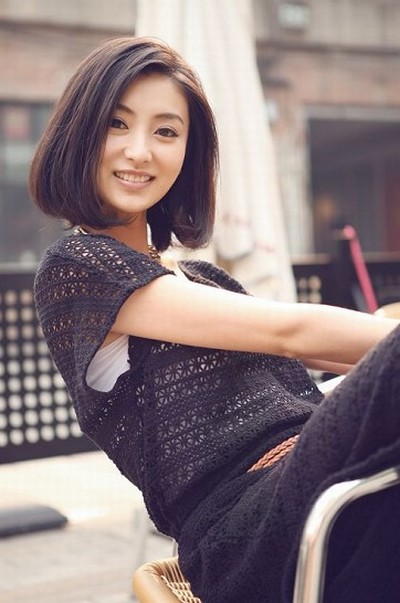 网传为新女友一掷千金,文章发博否认恋情,拖出一个隐藏的明星班