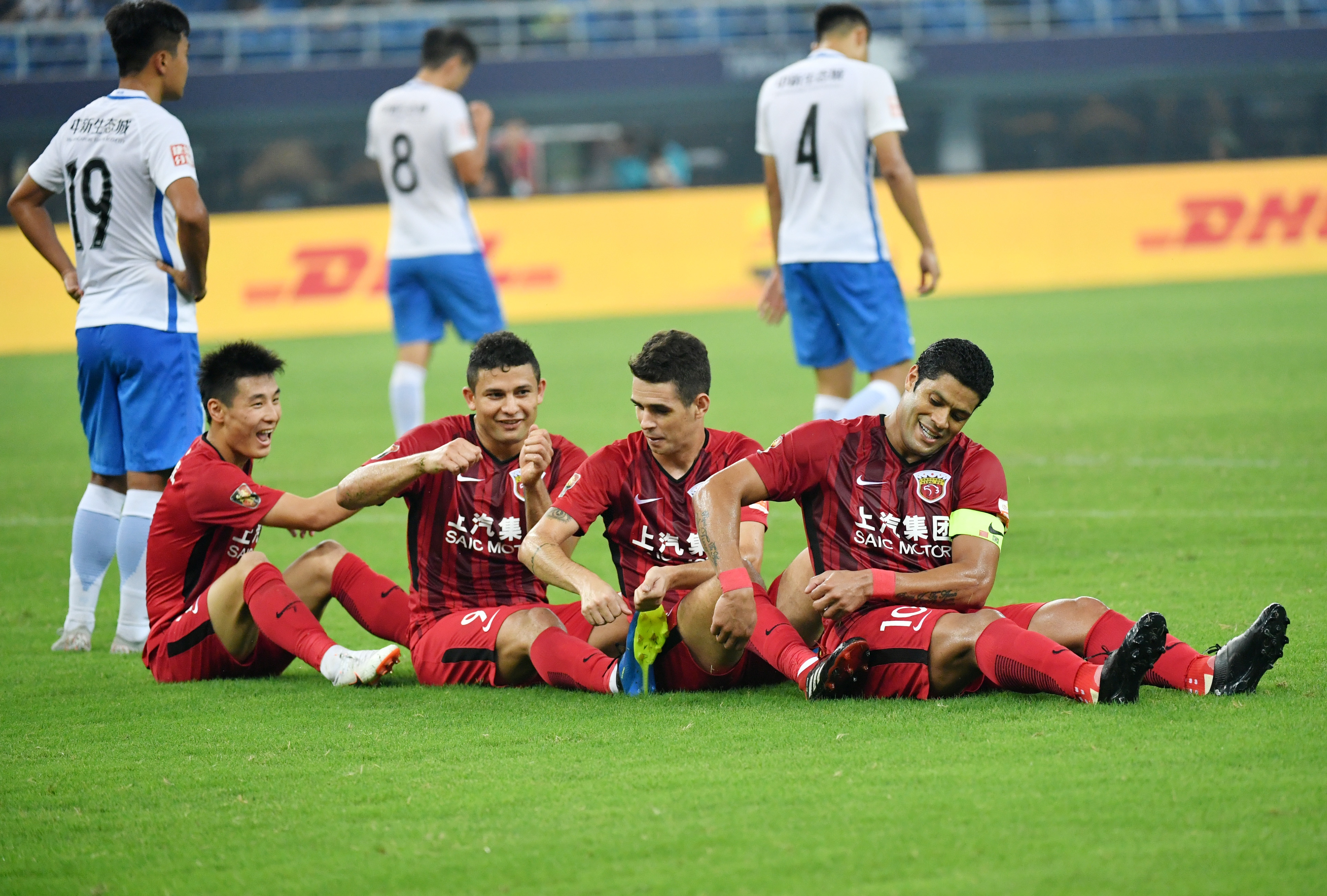 中超顶薪应不超1500万球员须依法自己纳税