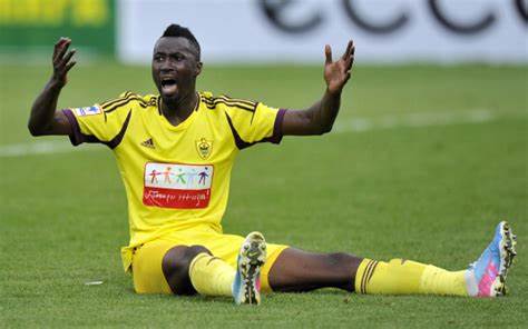 从足坛第一高中锋处境看现代足球发展为什么高中锋不再被需要？