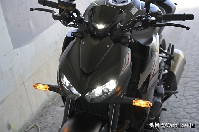 测评川崎zrx1200视频,川崎z1000和宝马s1000r选哪个