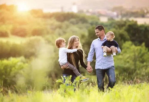 我突然不爱自己的孩子了，养孩子这么难，如何调整自己？