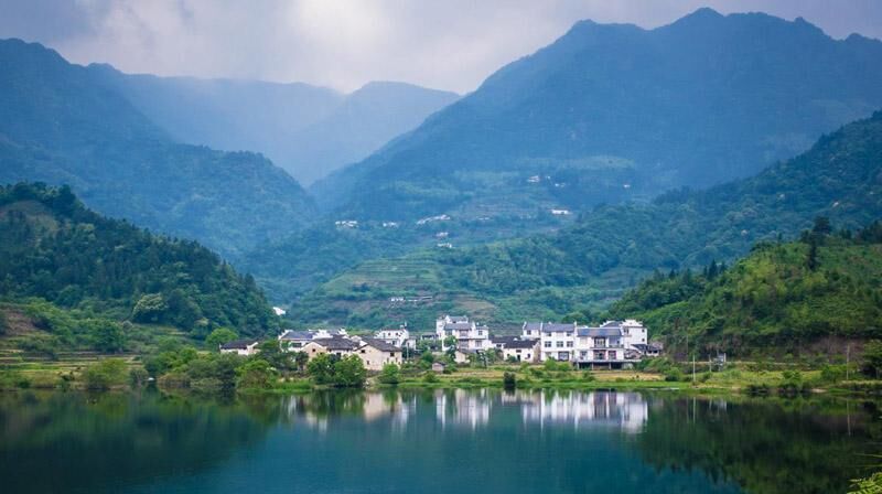 适合爬山爱好者去的冷门山,这里有一座山