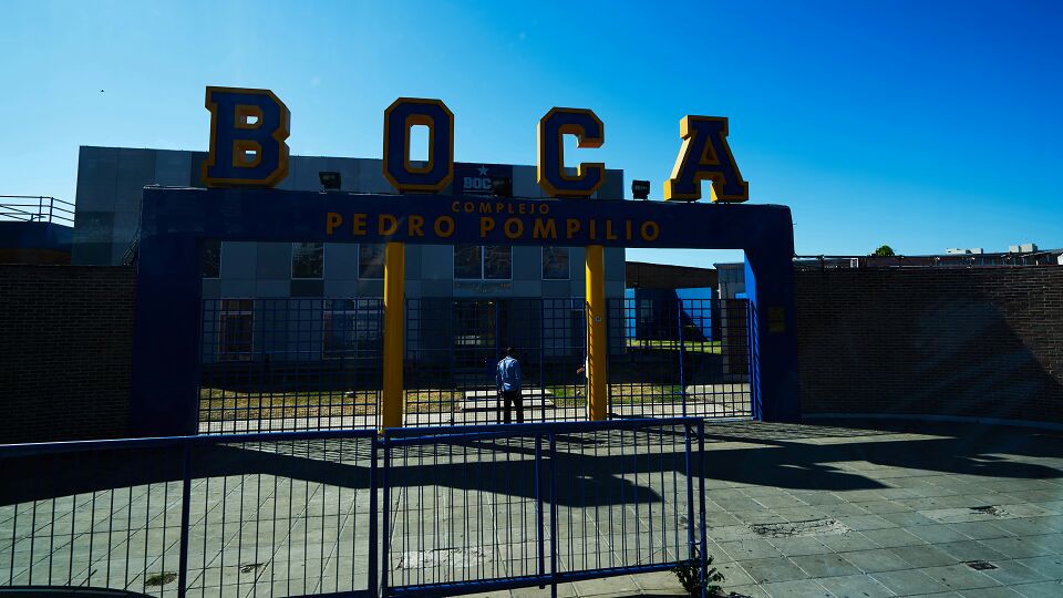 博姆博内拉体育场,博姆博内拉球场