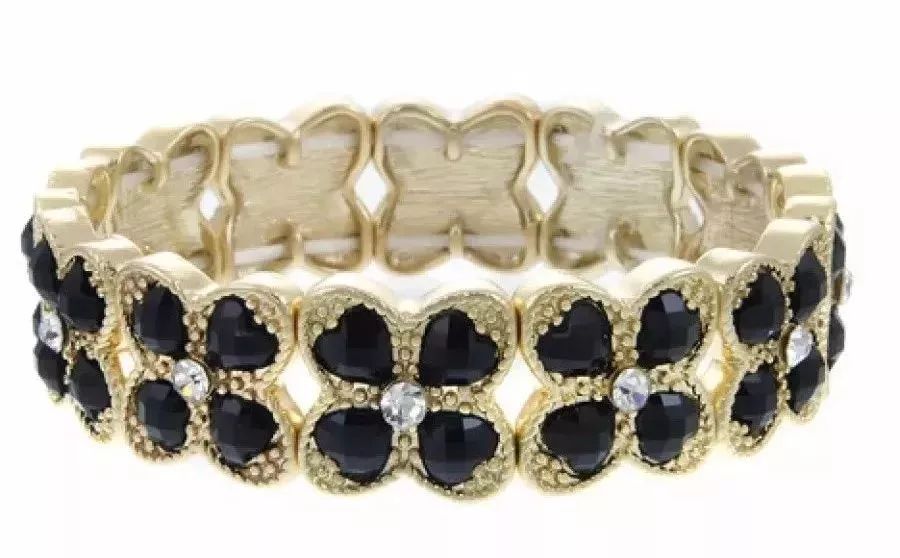 本命年戴点什么首饰,本命年带银的有什么说法