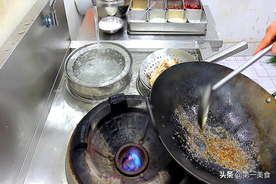 电高压锅炖猪蹄水需要没过猪蹄吗,炖猪蹄怎么不烧干