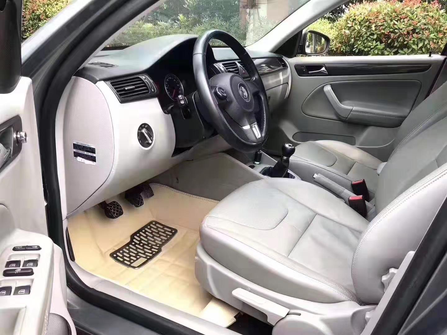 2013年大众宝来二手车手动,二手车2013大众宝来值得买吗