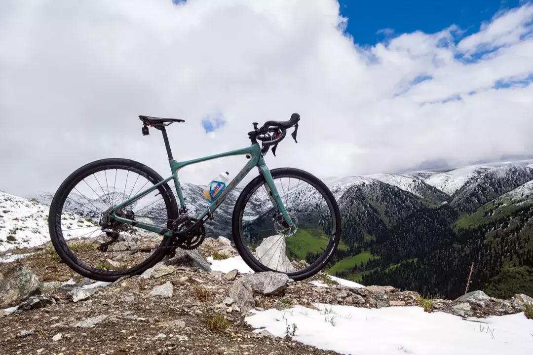 捷安特revolt上坡感受,捷安特revolt骑行视频