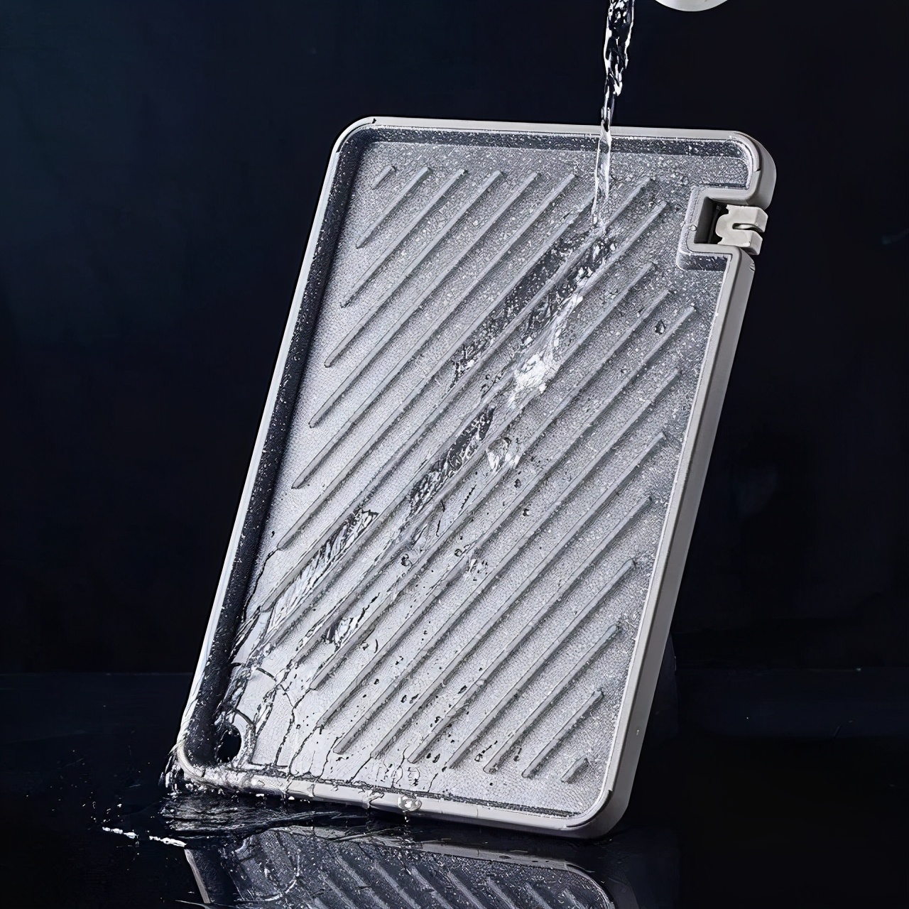 用了2000年的木菜板，被一块多功能菜板改变，不会发霉更抗菌