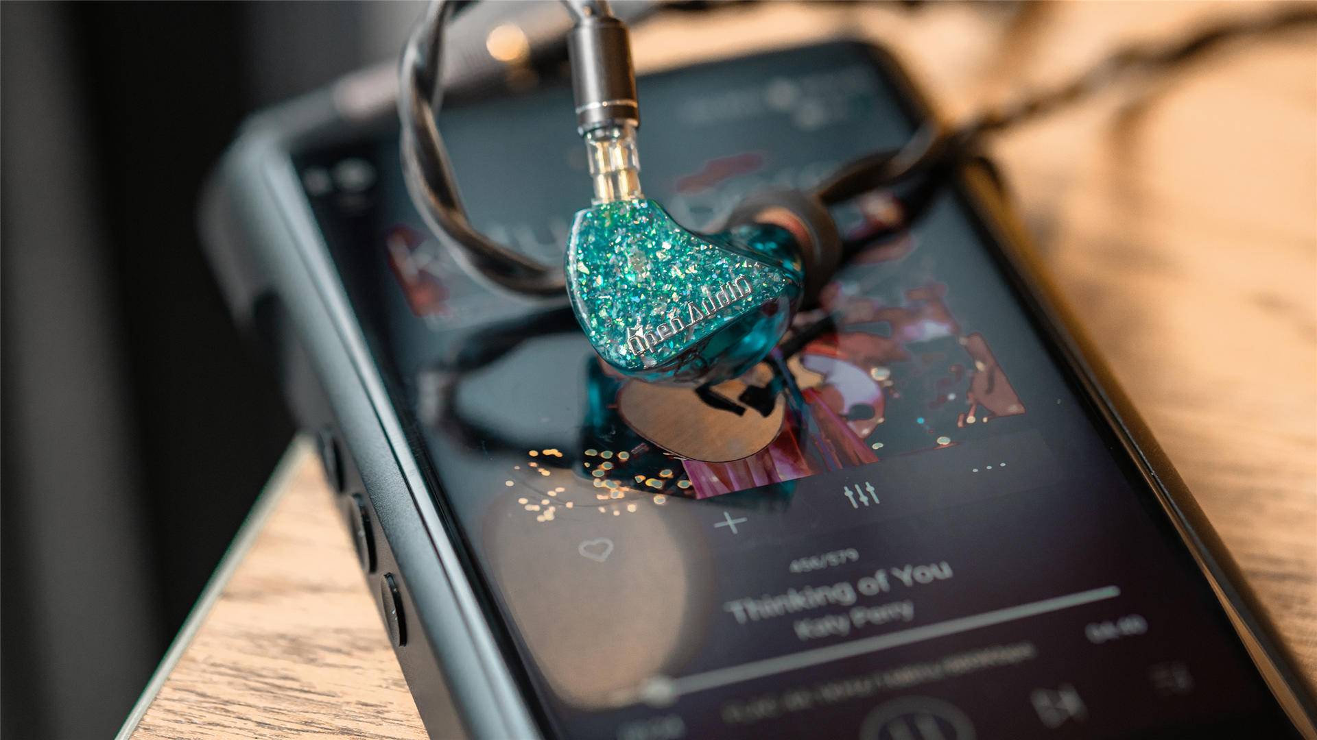 终将到来的万元户，简单说说山灵旗舰*放播**器M8