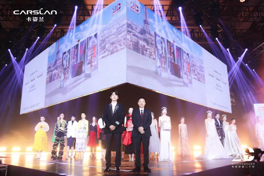 卡姿兰美芯2019,卡姿兰挚宠双芯唇膏盛世中国红