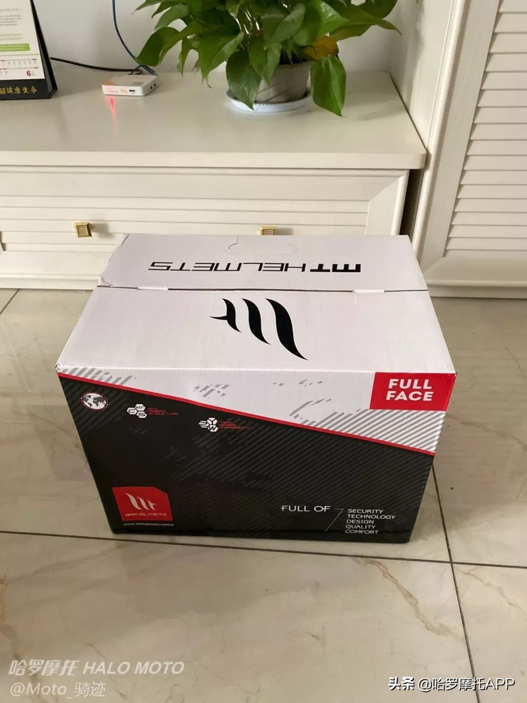 一款高颜值又亲民的碳纤维头盔——MT蛇纹碳纤