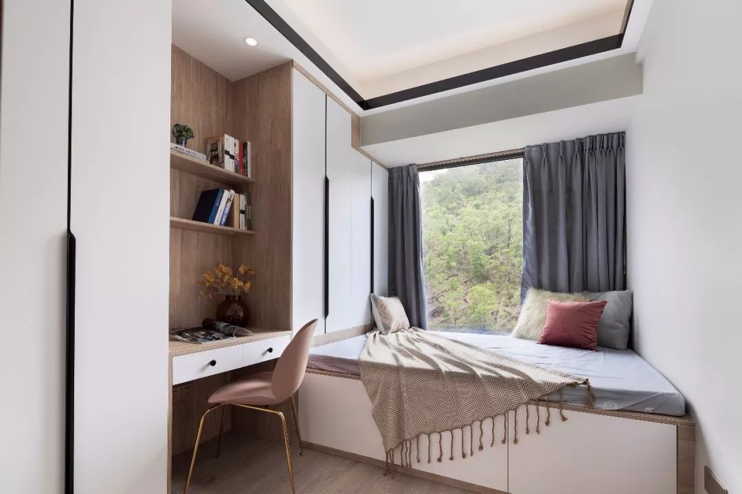 衣柜定制效果黄色原木,全屋定制白色衣柜轻奢效果图