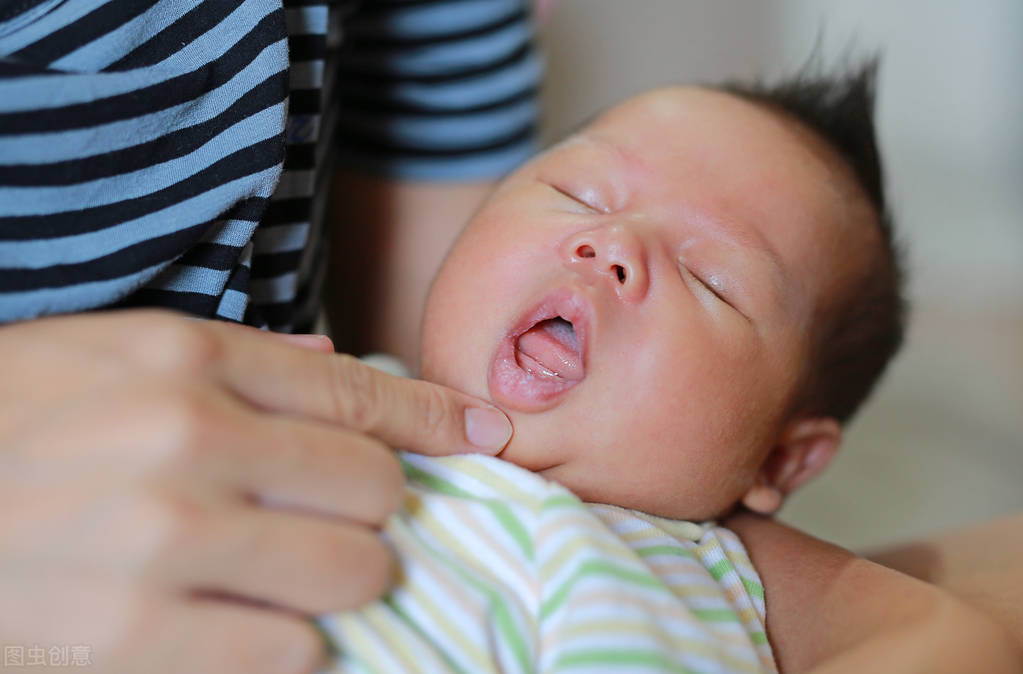 小孩口腔溃疡老是反复怎么解决,孩子口腔溃疡的最佳解决办法