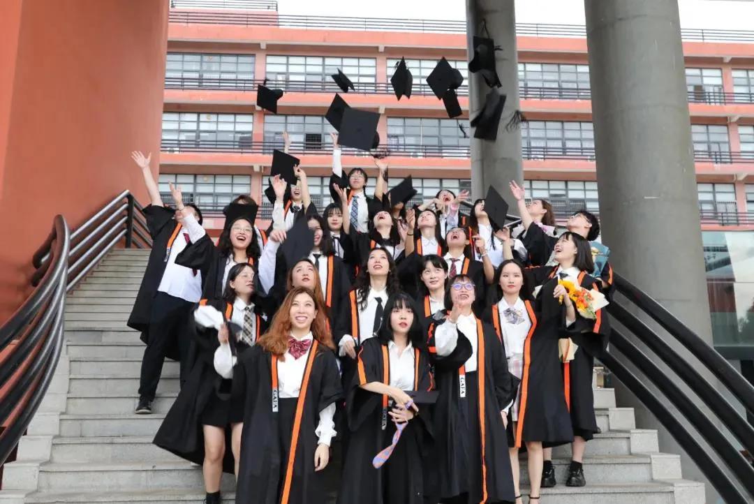 八大美院学士服,九大美院服装设计排名