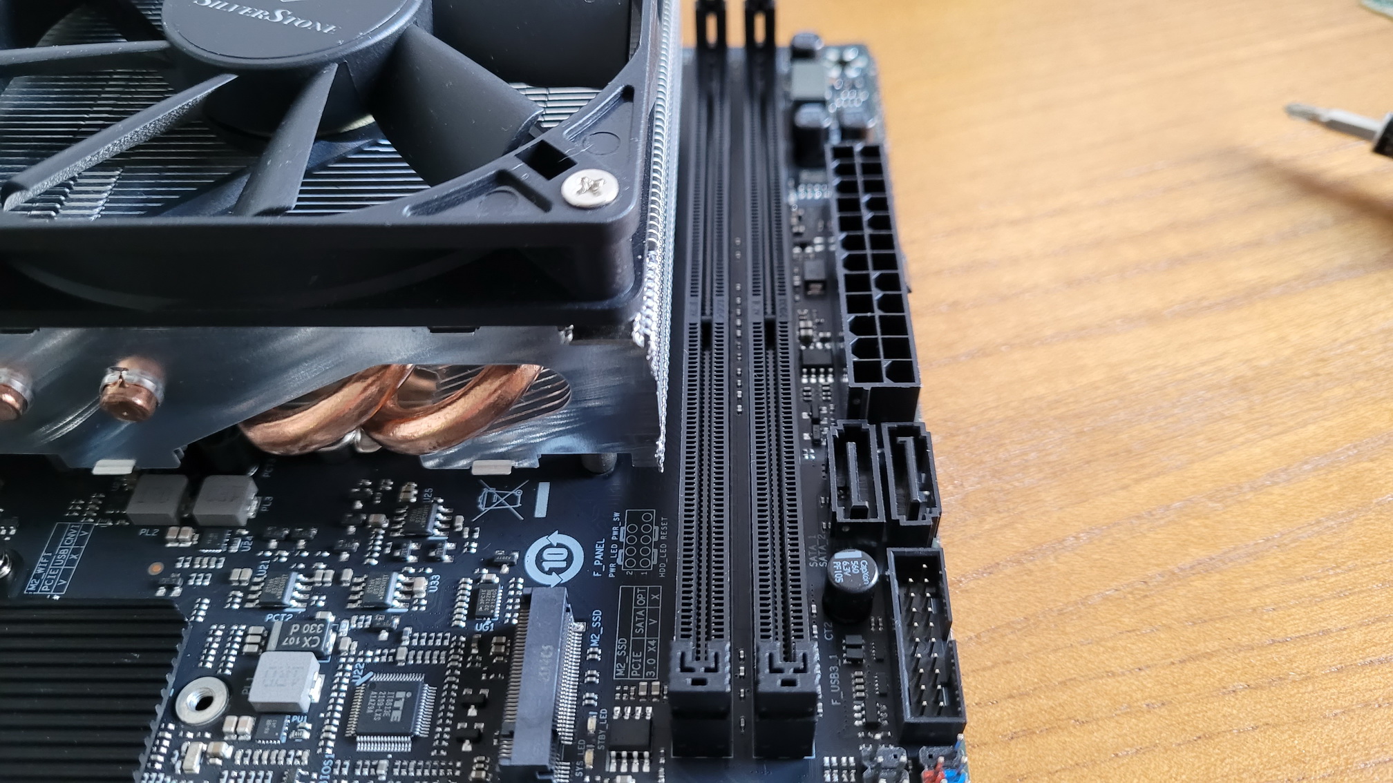 2021年赛扬还能干点啥？铭瑄H510ITX装机小测