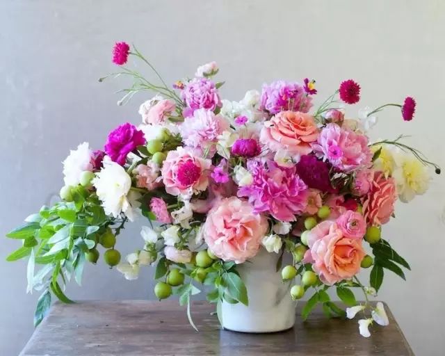 鲜花花束叶子发蔫怎么回事,鲜花发过来应该怎么处理