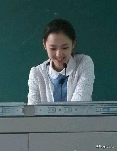 最美老师走红网络唱歌,最美老师走红网络的抖音