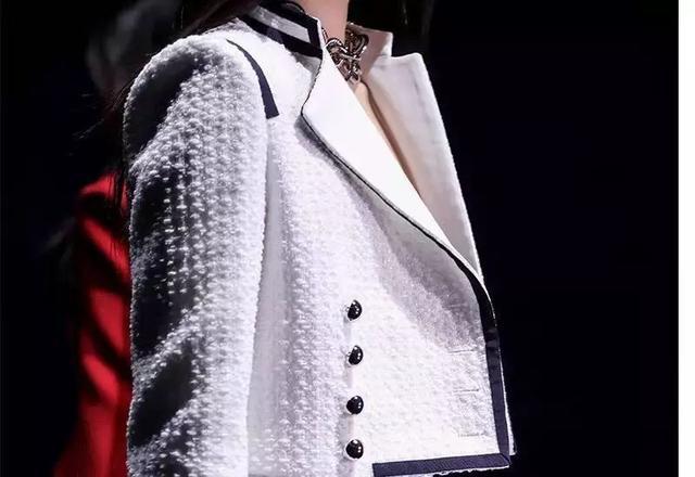 ep雅莹走秀2019,ep雅莹黑裙子