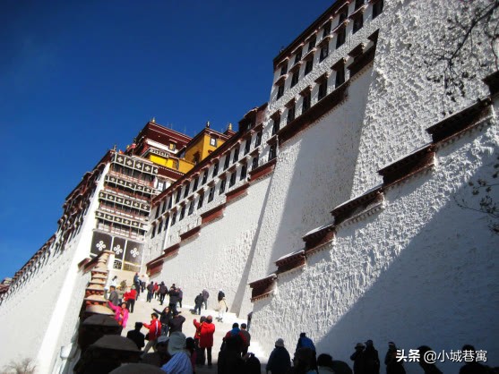 雪域圣殿西藏拉萨布达拉宫,布达拉宫雪域的圣殿模板