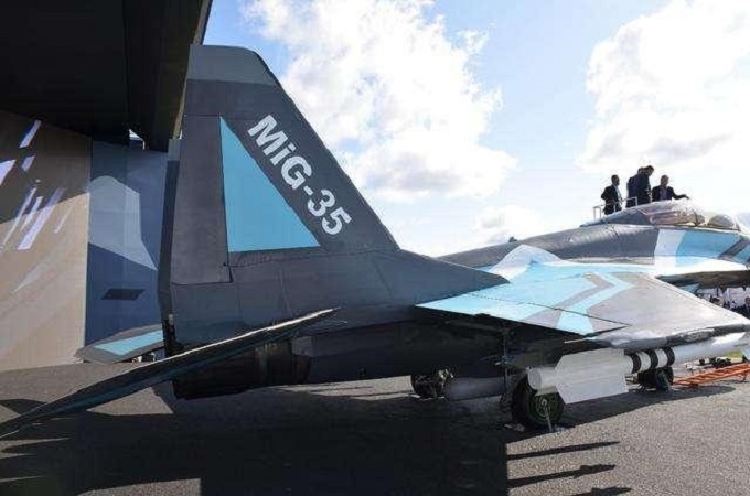 难怪至今没有人购买，俄战机飞行中突然掉零件，普京出面也不行了