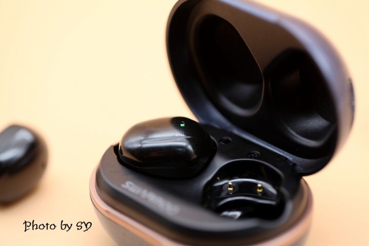 有anc主动降噪的车,有anc主动降噪和深度降噪的耳机