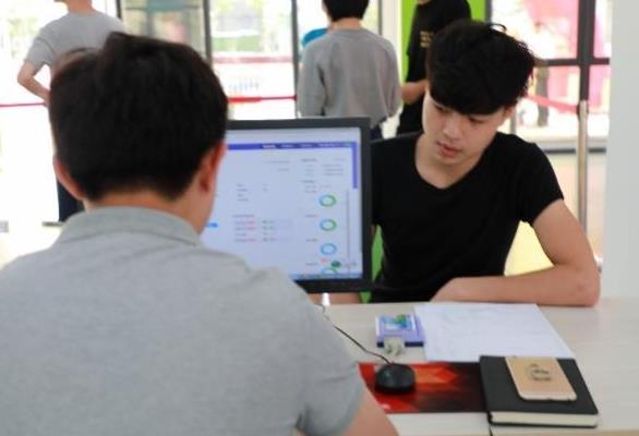 大学户口迁移必须是大一新生吗,大一新生户口迁移好还是不迁好