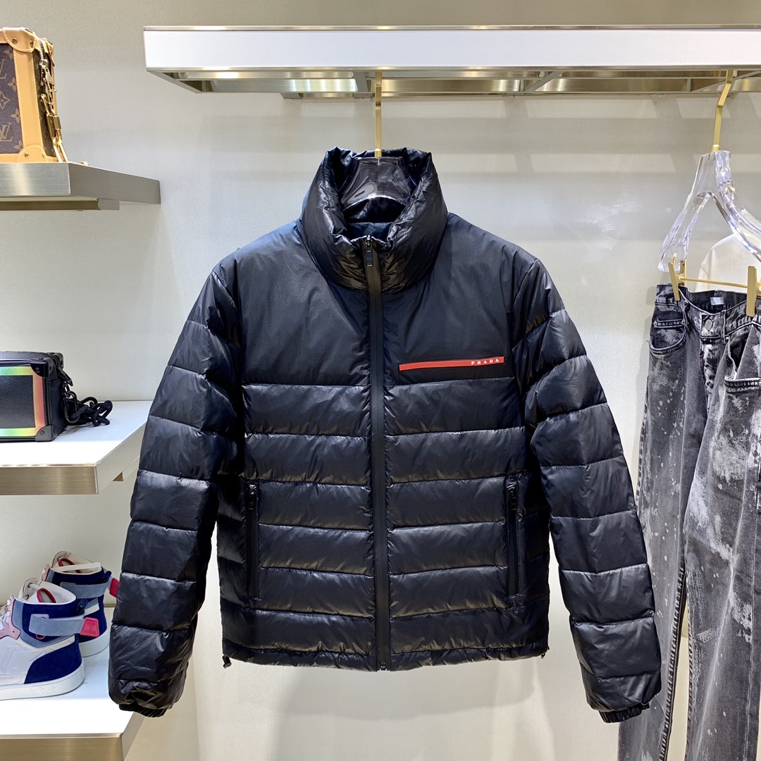 普拉达专卖店奢侈品衣服多少钱,普拉达奢侈品牌衣服