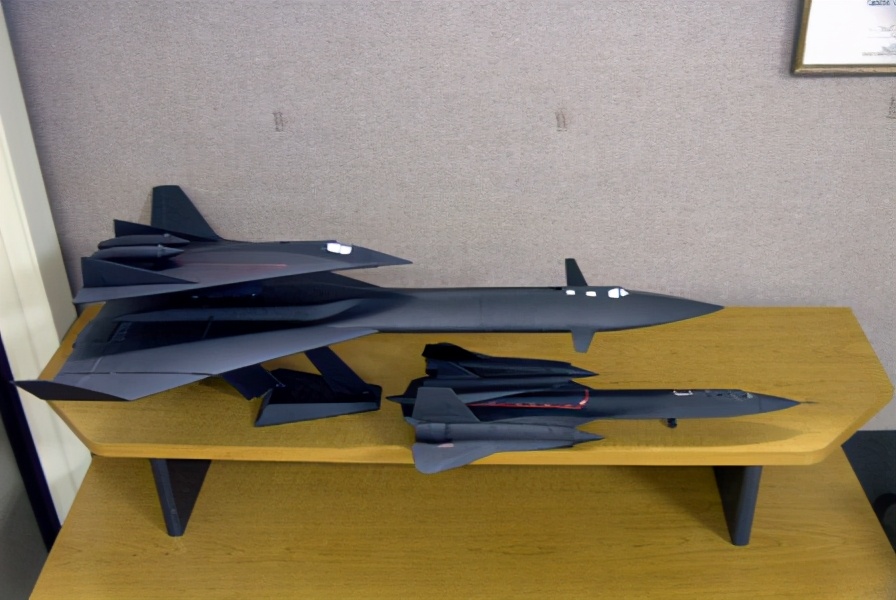 可重复回收航天器,马斯克星舰火箭横向飞行