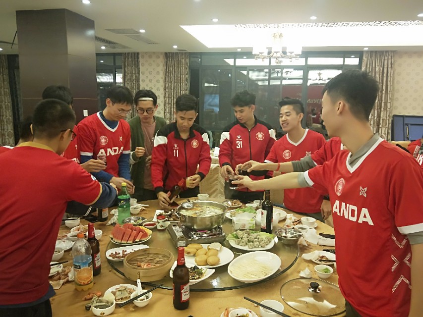 瑗挎ǖ瓒崇悆鑱旇禌闂箷,瀹夎揪骞翠細鍦嗘弧缁撴潫