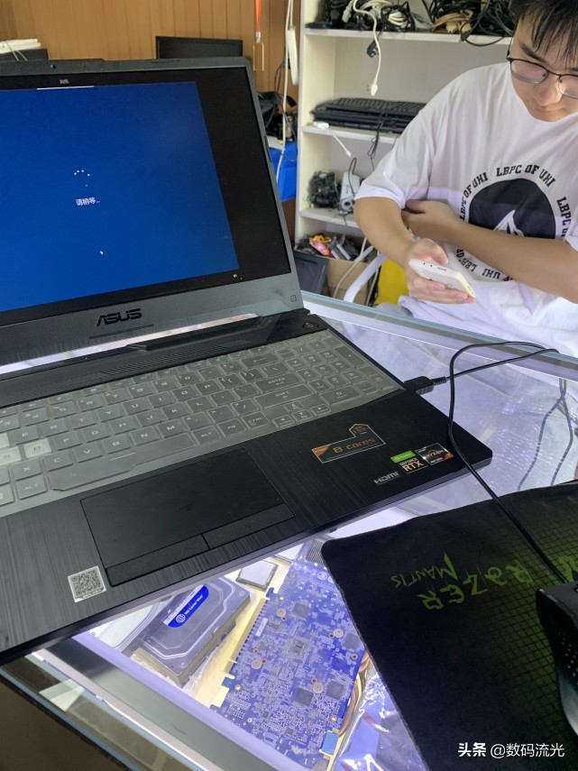 这电脑故障真奇怪，RTX2060显卡玩LOL竟然都卡，这到底是怎么了？