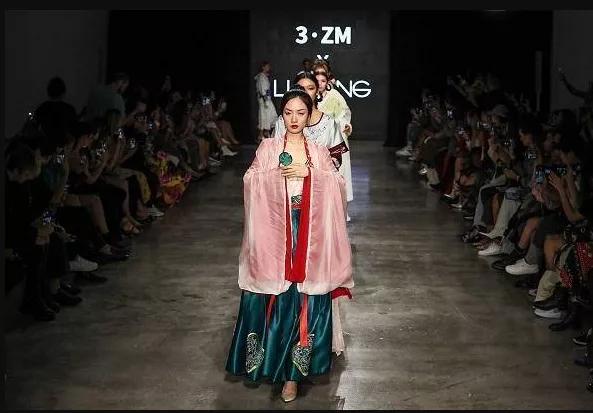 美妆国货品牌花西子能成功的原因,东方彩妆花西子