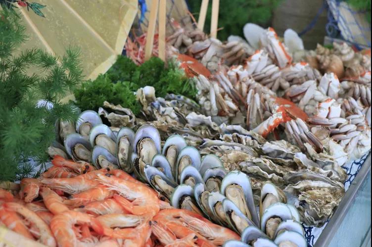 北京方恒假日酒店海鲜烧烤自助,北京方恒假日酒店住宿团购