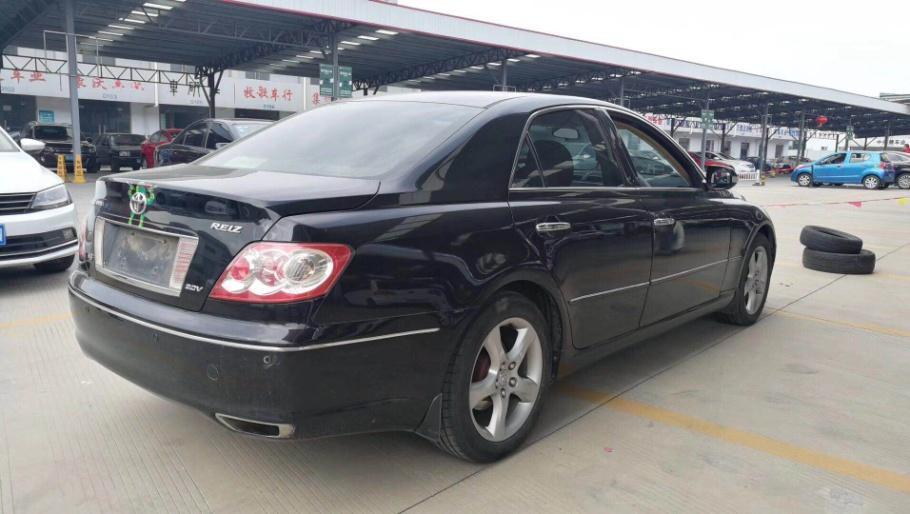 9年的丰田锐志低配能卖多少钱,9年锐志2.5二手值多少钱