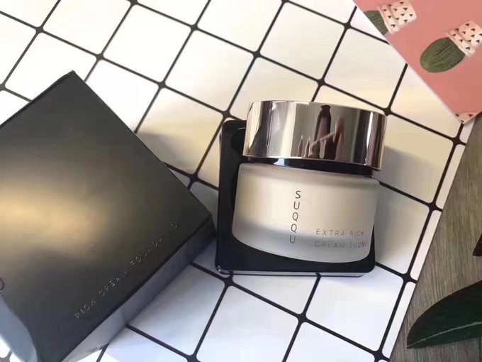 日本的彩妆品牌哪个气垫最好,日本最好用的十大粉底