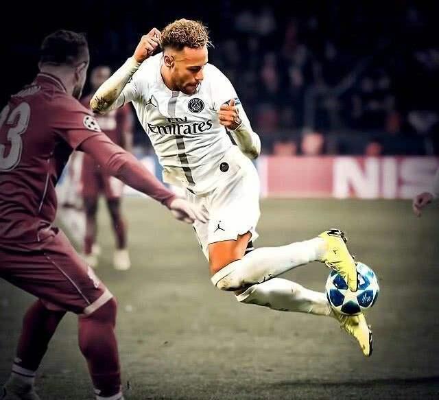 梅西和内马尔谁的脚下技术更好,内马尔和梅西谁的技术更好