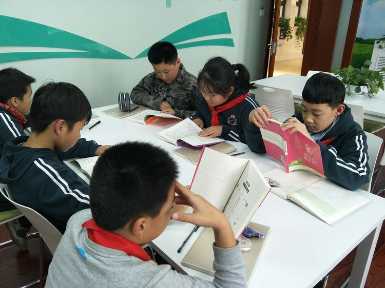 阅读润泽生命文字记录成长——万柏林区凤凰双语小学